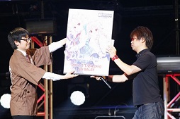 画像ギャラリー No.038のサムネイル画像 / 「ブシロードカードゲームライブ with 戦略発表会2017 夏」が開催。TCGの新発表やライブで盛り上がったイベントをレポート