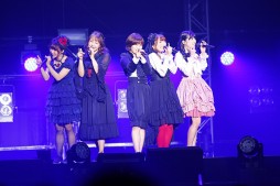 画像ギャラリー No.078のサムネイル画像 / 「ブシロードカードゲームライブ with 戦略発表会2017 夏」が開催。TCGの新発表やライブで盛り上がったイベントをレポート