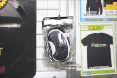 画像ギャラリー No.018のサムネイル画像 / ［TGS 2017］ファンの心の中でいつまでも生き続けるセガハード。TGS 2017会場で購入可能な50種類以上のセガ歴代ハードグッズを紹介