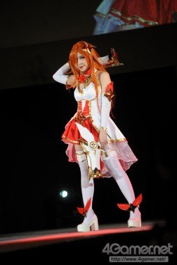 画像ギャラリー No.521のサムネイル画像 / ［TGS 2017］200人超のコスプレイヤーがステージで競演。「Cosplay Collection Night @TGS」を写真でレポート