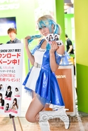 画像ギャラリー No.049のサムネイル画像 / ［TGS 2017］これを見ないとTGSが終わらない？　恒例のコンパニオン・コスプレイヤー写真集第1弾をお届け