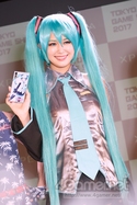 画像ギャラリー No.258のサムネイル画像 / ［TGS 2017］これを見ないとTGSが終わらない？　恒例のコンパニオン・コスプレイヤー写真集第1弾をお届け