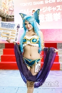 画像ギャラリー No.379のサムネイル画像 / ［TGS 2017］これを見ないとTGSが終わらない？　恒例のコンパニオン・コスプレイヤー写真集第1弾をお届け