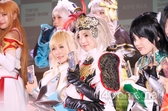 画像ギャラリー No.449のサムネイル画像 / ［TGS 2017］これを見ないとTGSが終わらない？　恒例のコンパニオン・コスプレイヤー写真集第1弾をお届け
