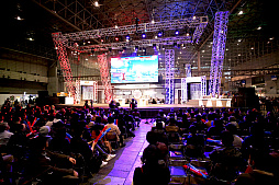 画像ギャラリー No.004のサムネイル画像 / 「JAEPO×闘会議 2018」会場来場者数は7万2425人，プロライセンスは15人に発行