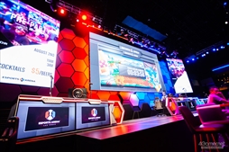 画像ギャラリー No.015のサムネイル画像 / EVO会場に隣接する世界最先端のeスポーツ施設「Esports Arena Las Vegas」フォトレポート。マネージャー Bear氏へのインタビューも