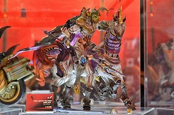 画像ギャラリー No.007のサムネイル画像 / ［TGS 2018］Tシャツにぬいぐるみ，ゲーマー向けデスクにフライパン……。東京ゲームショウ2018の物販ブースを紹介