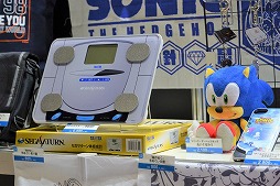 画像ギャラリー No.019のサムネイル画像 / ［TGS 2018］Tシャツにぬいぐるみ，ゲーマー向けデスクにフライパン……。東京ゲームショウ2018の物販ブースを紹介