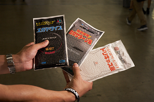 画像ギャラリー No.002のサムネイル画像 / ［TGS 2018］CASSETTE DISC×GAMES GLORIOUSブースで気になったゲーム関連アイテムを見る。なにかやたらとセガハード関連が多かったので