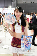 画像ギャラリー No.041のサムネイル画像 / TGS 2018会場を彩ったコンパニオン・コスプレイヤーの写真集をお届け。もちろんZIPファイル付き