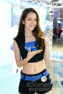 画像ギャラリー No.044のサムネイル画像 / TGS 2018会場を彩ったコンパニオン・コスプレイヤーの写真集をお届け。もちろんZIPファイル付き