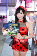 画像ギャラリー No.062のサムネイル画像 / TGS 2018会場を彩ったコンパニオン・コスプレイヤーの写真集をお届け。もちろんZIPファイル付き