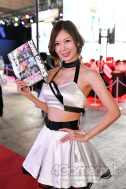 画像ギャラリー No.092のサムネイル画像 / TGS 2018会場を彩ったコンパニオン・コスプレイヤーの写真集をお届け。もちろんZIPファイル付き