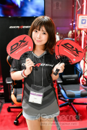 画像ギャラリー No.131のサムネイル画像 / TGS 2018会場を彩ったコンパニオン・コスプレイヤーの写真集をお届け。もちろんZIPファイル付き
