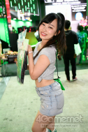 画像ギャラリー No.152のサムネイル画像 / TGS 2018会場を彩ったコンパニオン・コスプレイヤーの写真集をお届け。もちろんZIPファイル付き