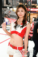 画像ギャラリー No.179のサムネイル画像 / TGS 2018会場を彩ったコンパニオン・コスプレイヤーの写真集をお届け。もちろんZIPファイル付き