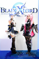 画像ギャラリー No.191のサムネイル画像 / TGS 2018会場を彩ったコンパニオン・コスプレイヤーの写真集をお届け。もちろんZIPファイル付き