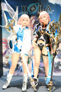 画像ギャラリー No.259のサムネイル画像 / TGS 2018会場を彩ったコンパニオン・コスプレイヤーの写真集をお届け。もちろんZIPファイル付き