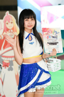 画像ギャラリー No.263のサムネイル画像 / TGS 2018会場を彩ったコンパニオン・コスプレイヤーの写真集をお届け。もちろんZIPファイル付き