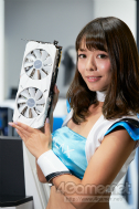 画像ギャラリー No.397のサムネイル画像 / TGS 2018会場を彩ったコンパニオン・コスプレイヤーの写真集をお届け。もちろんZIPファイル付き