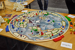 画像ギャラリー No.039のサムネイル画像 / ［SPIEL'18］アナログゲーム見本市「SPIEL'18」は，過去最大規模でドイツ・エッセンにて開催