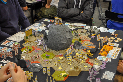 画像ギャラリー No.001のサムネイル画像 / ［SPIEL'18］商業的にも大成功した重量級のインディーズボードゲーム「Tukuyumi: Full Moon Down」のこれからを，デザイナーに聞いた