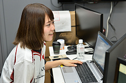 画像ギャラリー No.012のサムネイル画像 / 【PR】“eスポーツ選手”の実態に迫る。実業団スタイルで働く世界大会で優勝したゲーマーは普段，どんな仕事を？
