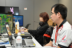 画像ギャラリー No.013のサムネイル画像 / 【PR】“eスポーツ選手”の実態に迫る。実業団スタイルで働く世界大会で優勝したゲーマーは普段，どんな仕事を？