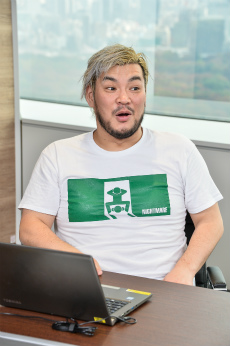 画像ギャラリー No.022のサムネイル画像 / 【PR】男色ディーノ選手がデバッグ業務に挑戦。適性テストの結果はいかに? デジタルハーツの“エキスパートデバッガー”に突撃取材も