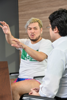 画像ギャラリー No.023のサムネイル画像 / 【PR】男色ディーノ選手がデバッグ業務に挑戦。適性テストの結果はいかに? デジタルハーツの“エキスパートデバッガー”に突撃取材も