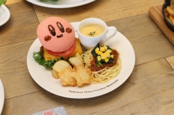画像ギャラリー No.013のサムネイル画像 / 東京ソラマチの「カービィカフェ」が装いも新たにリニューアルオープン! コーヒーを使った新メニューに注目