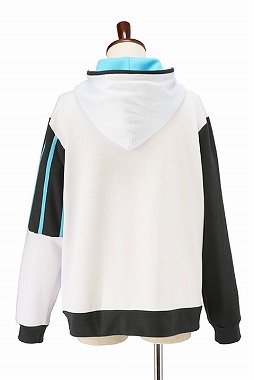 画像ギャラリー No.002のサムネイル画像 / アストルフォやギルガメッシュなど,「Fate/EXTELLA LINK」のキャラクターをイメージしたパーカーが登場