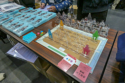 画像ギャラリー No.018のサムネイル画像 / アナログゲームイベント「ゲームマーケット2019 大阪」をレポート。海外のクリエイターや出版社は日本の市場をどう見ているのか