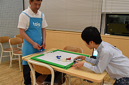 画像ギャラリー No.033のサムネイル画像 / ゲームも工作もプログラミングも楽しめる！　ソニーの小型ロボット「toio」体験レポート