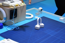 画像ギャラリー No.026のサムネイル画像 / SIEのロボットトイ「toio」が新展開。専用タイトル第4弾「トイオ・ドライブ」や技術仕様の公開がアナウンスされた発表会をレポ―ト