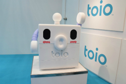 画像ギャラリー No.030のサムネイル画像 / SIEのロボットトイ「toio」が新展開。専用タイトル第4弾「トイオ・ドライブ」や技術仕様の公開がアナウンスされた発表会をレポ―ト