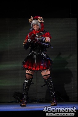 画像ギャラリー No.056のサムネイル画像 / 東京ゲームショウ恒例のイベント「Cosplay Collection Night」フォトレポート。国内外のコスプレイヤーたちがステージで競演