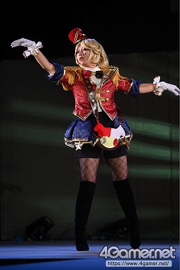 画像ギャラリー No.057のサムネイル画像 / 東京ゲームショウ恒例のイベント「Cosplay Collection Night」フォトレポート。国内外のコスプレイヤーたちがステージで競演
