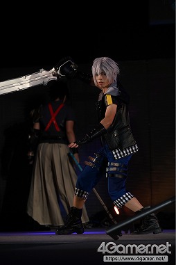 画像ギャラリー No.148のサムネイル画像 / 東京ゲームショウ恒例のイベント「Cosplay Collection Night」フォトレポート。国内外のコスプレイヤーたちがステージで競演