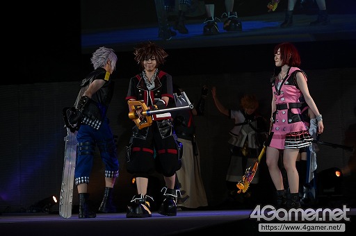 画像ギャラリー No.150のサムネイル画像 / 東京ゲームショウ恒例のイベント「Cosplay Collection Night」フォトレポート。国内外のコスプレイヤーたちがステージで競演