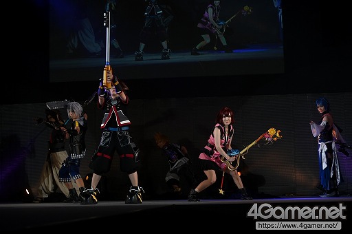 画像ギャラリー No.151のサムネイル画像 / 東京ゲームショウ恒例のイベント「Cosplay Collection Night」フォトレポート。国内外のコスプレイヤーたちがステージで競演