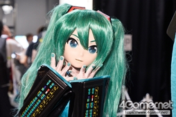 画像ギャラリー No.153のサムネイル画像 / TGS 2019のコンパニオン&コスプレイヤー写真集(ZIPファイル付き)をお届け。今年はSNS映えするオブジェも多め