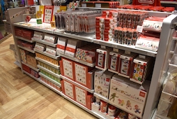 画像ギャラリー No.030のサムネイル画像 / 国内初の任天堂直営店「Nintendo TOKYO」やカプコン初のオフィシャルショップが並ぶ，ゲームファン必見の「渋谷PARCO」6階をレポート