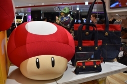 画像ギャラリー No.032のサムネイル画像 / 国内初の任天堂直営店「Nintendo TOKYO」やカプコン初のオフィシャルショップが並ぶ，ゲームファン必見の「渋谷PARCO」6階をレポート
