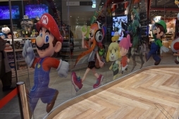 画像ギャラリー No.034のサムネイル画像 / 国内初の任天堂直営店「Nintendo TOKYO」やカプコン初のオフィシャルショップが並ぶ，ゲームファン必見の「渋谷PARCO」6階をレポート