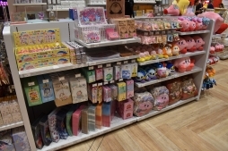 画像ギャラリー No.041のサムネイル画像 / 国内初の任天堂直営店「Nintendo TOKYO」やカプコン初のオフィシャルショップが並ぶ，ゲームファン必見の「渋谷PARCO」6階をレポート