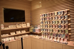画像ギャラリー No.069のサムネイル画像 / 国内初の任天堂直営店「Nintendo TOKYO」やカプコン初のオフィシャルショップが並ぶ，ゲームファン必見の「渋谷PARCO」6階をレポート