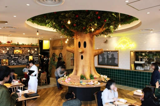 画像ギャラリー No.004のサムネイル画像 / 東京スカイツリータウンの「カービィカフェ」が常設店舗となって12月12日にオープン。ウィスピーウッズの下で,新しいメニューを存分に楽しもう