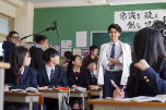 画像ギャラリー No.017のサムネイル画像 / セガ設立60周年を記念したプロジェクトが始動。藤岡 弘、さんの長男・真威人さんが演じる「せが四郎」が登場する動画の第1話も公開