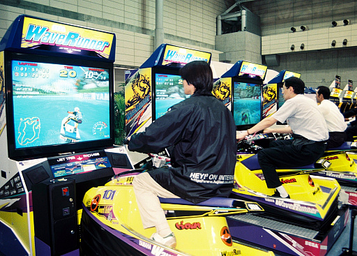 画像ギャラリー No.019のサムネイル画像 / 究極の体感ゲーム筐体「R360」の開発メンバーが次代に託すセガの遺伝子。ビデオゲームの語り部たち 第19部